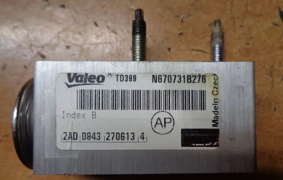 Peugeot 2008 I Air conditioning (A/C) expansion valve 670730LA