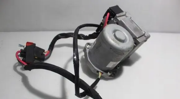 Renault Megane III Power steering pump 9620198