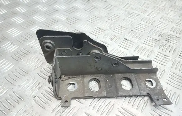 Land Rover Discovery 3 - LR3 Other engine bay part