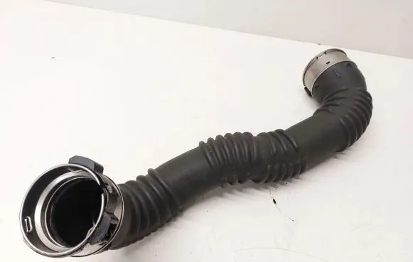 Mercedes-Benz CLA C117 X117 W117 Intercooler hose/pipe A2465200101