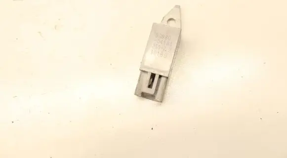 Lexus IS 220D-250-350 Aerial antenna filter 90980