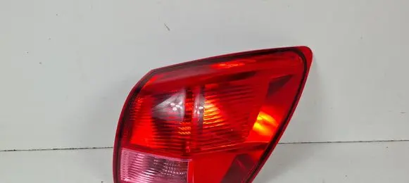 Nissan Qashqai Rear/tail lights 89070312