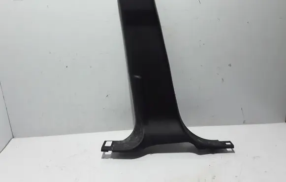 (B) pillar trim (bottom)