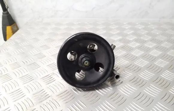 KIA Sorento Power steering pump