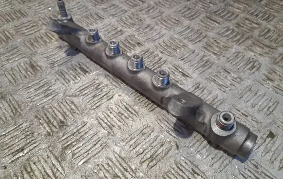 Audi A4 S4 B8 8K Fuel main line pipe 03L130079A 2100000047