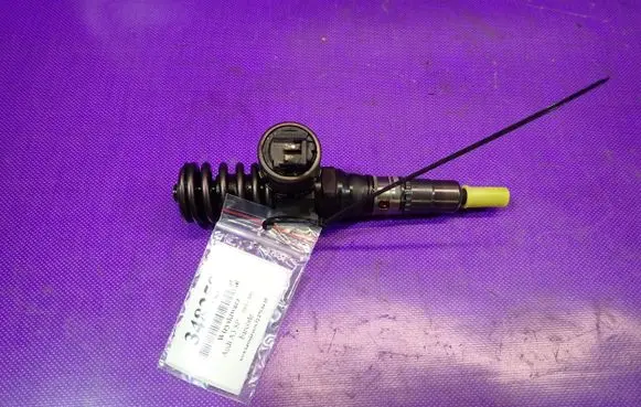 Audi A3 S3 A3 Sportback 8P Fuel injector 03G130073G