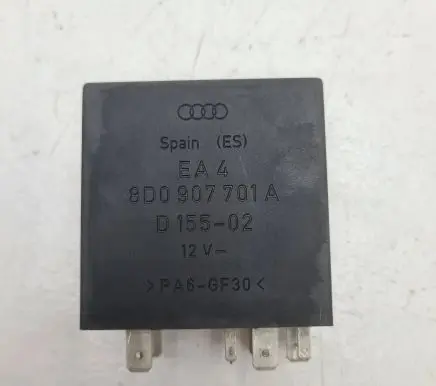 Audi A4 S4 B5 8D Light module LCM 8D0907701A D15502
