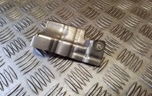 Ford Kuga I Other engine bay part