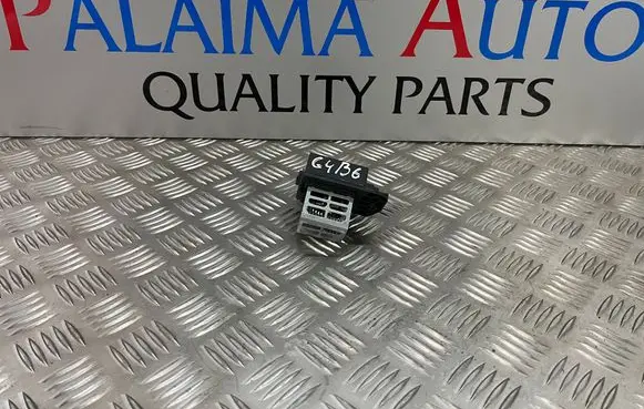 Opel Astra L Coolant fan relay 9847019780