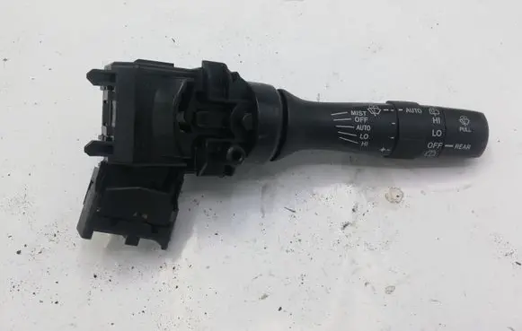 Toyota Auris 150 Wiper control stalk 173848
