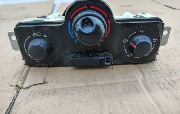 Renault Kangoo II Climate control/heater control trim 
