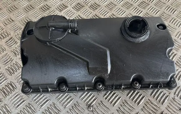 Volkswagen Touran I Rocker cam cover 038103469