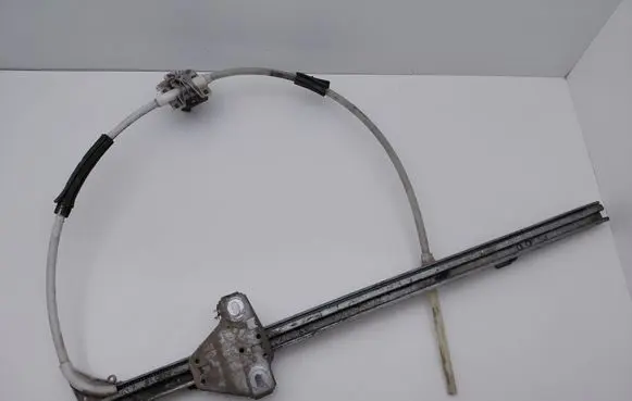 Iveco Daily 3rd gen Front door manual window regulator