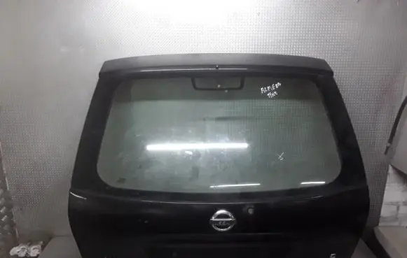 Nissan Almera Tino Tailgate/trunk/boot lid