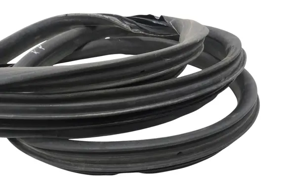 Volvo V50 Front door rubber seal 