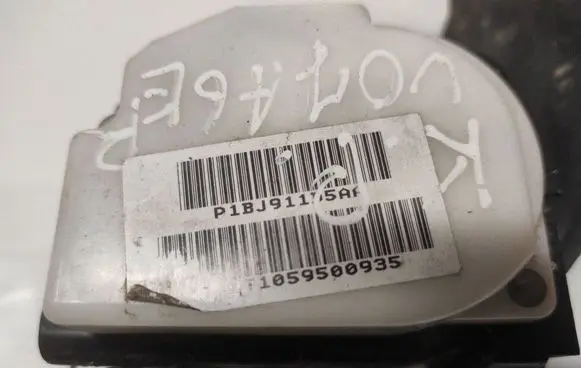 Chrysler Voyager Front seatbelt P1BJ911D5AA