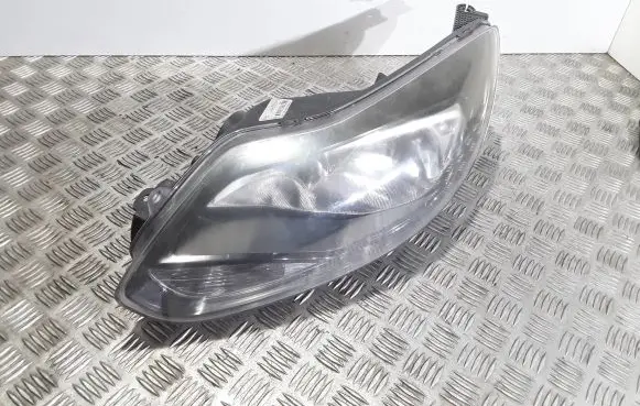 Ford Focus Headlight/headlamp BM5113W030CF BM5113W030 BM5113D155