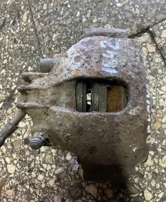 Volvo V70 Front brake caliper 1181710088