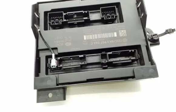 Audi A4 S4 B8 8K Comfort/convenience module 8K0907064C