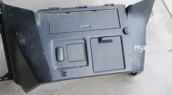 Mitsubishi Pajero Radio/GPS head unit trim 8002A225