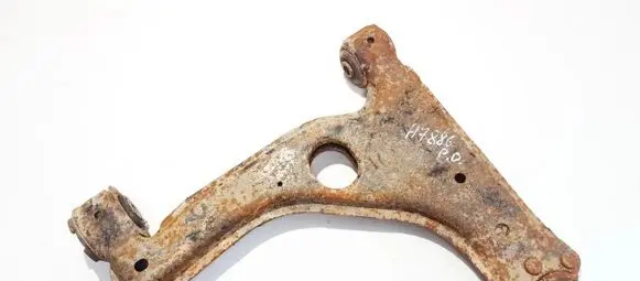 Opel Zafira B Front lower control arm/wishbone 90498740