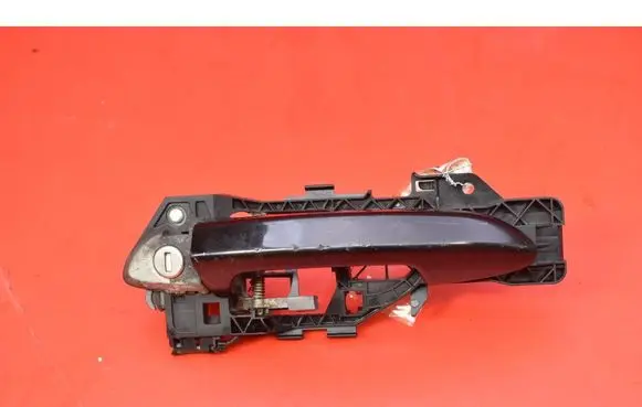 Volkswagen PASSAT B6 Front door exterior handle 