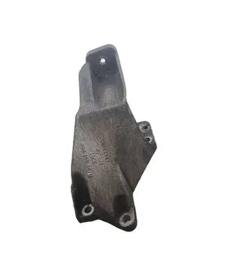 Audi A6 S6 C5 4B Engine mounting bracket 8D0199307L