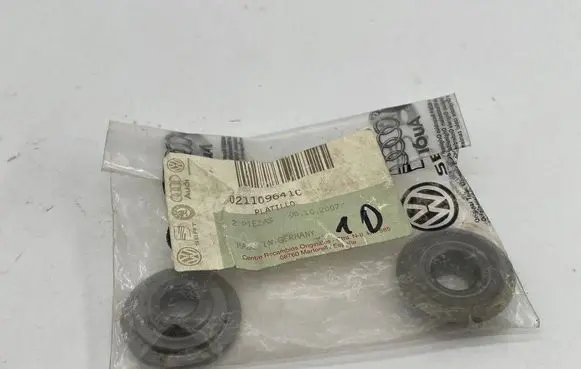 Volkswagen Golf IV other engine part 021109641C