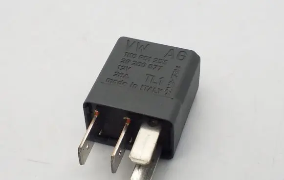 Volkswagen PASSAT B6 Other relay 1K0951253 29200077