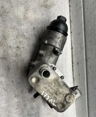 Engine oil radiator
