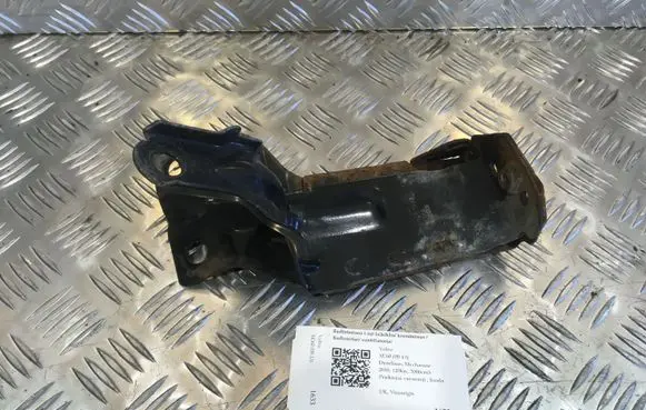 Volvo XC60 Radiator mount bracket 31261931