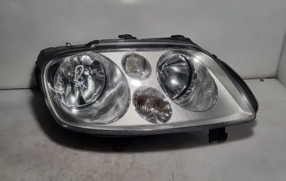 Volkswagen Caddy Headlight/headlamp 0301205202