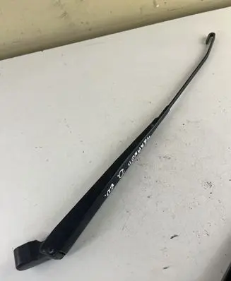 Nissan Terrano Front wiper blade arm