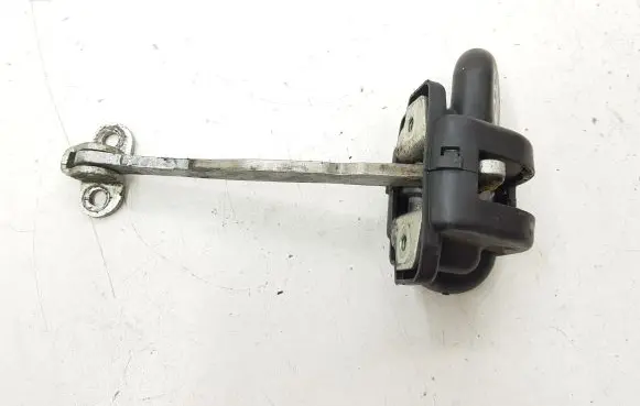 Maserati Quattroporte Front door check strap stopper