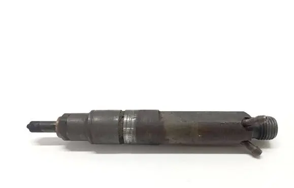 Volkswagen Golf IV Fuel injector 028130201t