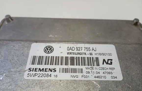 Volkswagen Touareg I Transfer box differential control unit 0AD927755AJ H16S0100 5WP22084