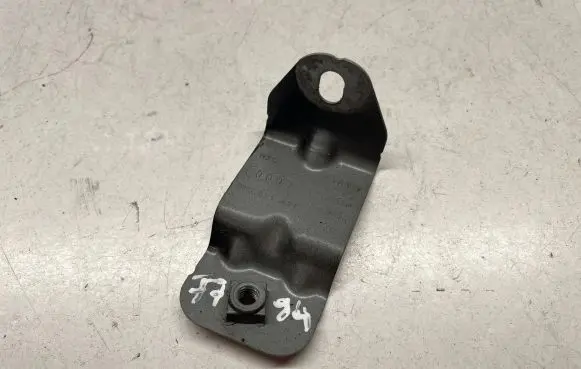 Audi A5 Fender mounting bracket 8W6821471