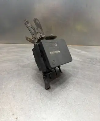 Volkswagen Golf V ABS Pump 1K0907379AC 00005305H0 10096003593