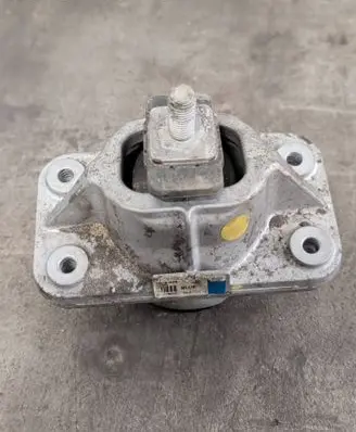 Land Rover Range Rover L405 Engine mount bracket EPLA6A003BC