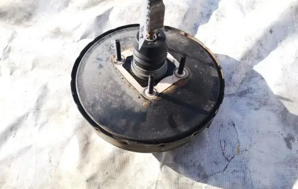 Mazda 626 Brake booster 83404321 834-04321