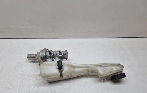 BMW 2 F46 Master brake cylinder 799147