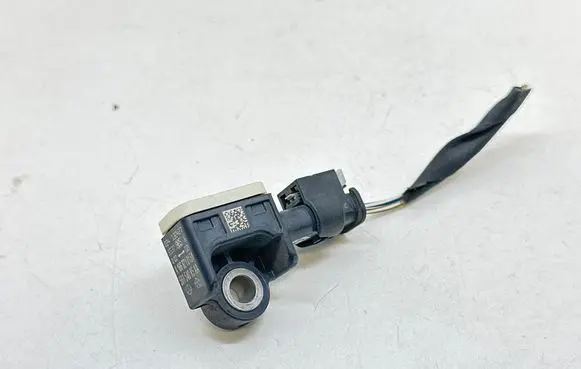 Mercedes-Benz B W246 W242 Airbag deployment crash/impact sensor A1668210151
