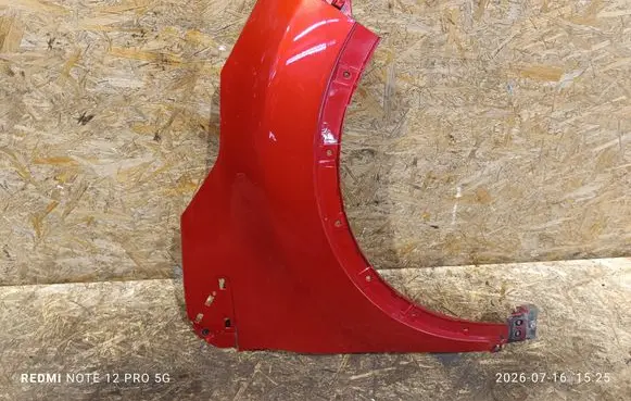 Renault Captur Fender 631001642R