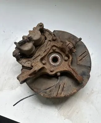 Subaru Forester SJ Front wheel hub spindle knuckle