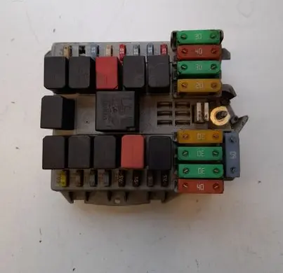 Iveco Daily 4th gen Fuse module 69501171