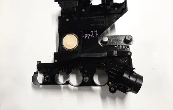 Mercedes-Benz E W210 Transfer box differential control unit 1402700861
