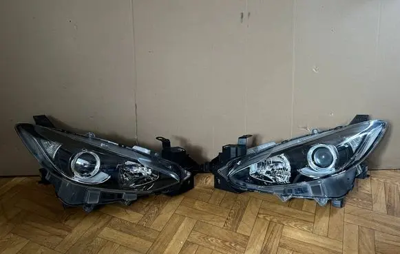 Mazda 3 II Headlights/headlamps set BHR151030 BHR151040
