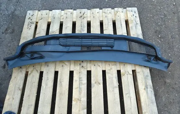 Mercedes-Benz A W169 Wiper trim A1698300013 982444W