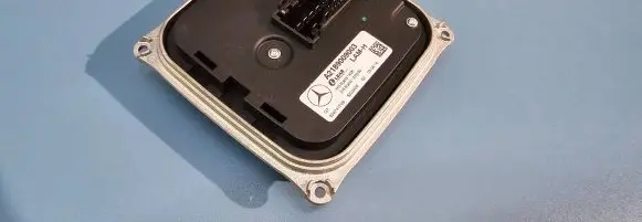Mercedes-Benz CLS C218 X218 Headlight ballast module Xenon A2189009003 5222426 524741F06