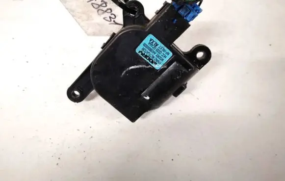 Hyundai Sonata Air flap motor/actuator d332dc4aa d332-dc4aa